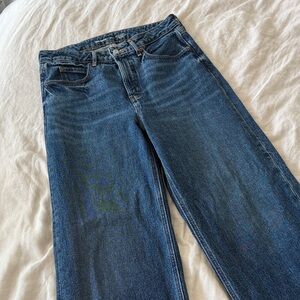 Old Navy Extra High Rise Sky-Hi Wide Leg Jeans